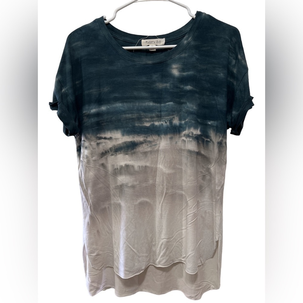 Moon & Sky Size XS Short Sleeve Shirt 95% Rayon 5% Spandex EUC